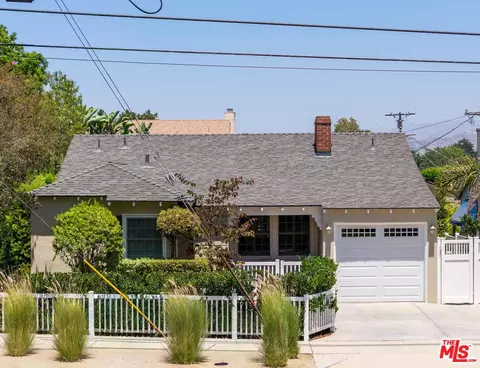 10257 Camarillo St, Toluca Lake, CA 91602