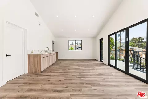 Living - 14254 Mccormick St, Sherman Oaks, CA 91401 photo 3 of 3