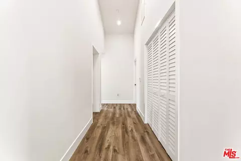Entry Way - 14254 Mccormick St, Sherman Oaks, CA 91401 photo 4 of 4