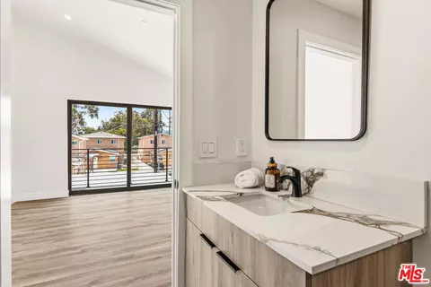 Entry Way - 14254 Mccormick St, Sherman Oaks, CA 91401 photo 1 of 4
