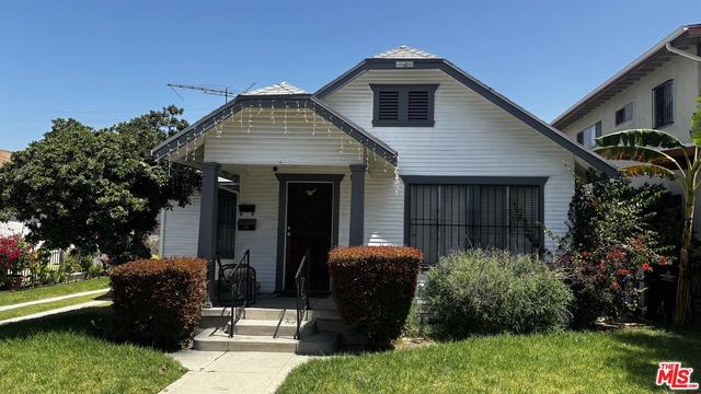 313 W Buckthorn St, Inglewood, CA 90301