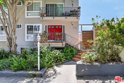 944 11th St #9, Santa Monica, CA 90403