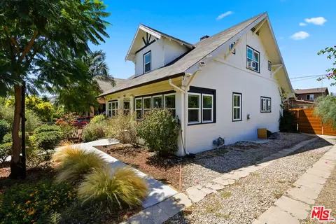 527 W 52nd St, Los Angeles, CA 90037