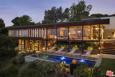 1515 N Tigertail Rd, Los Angeles, CA 90049