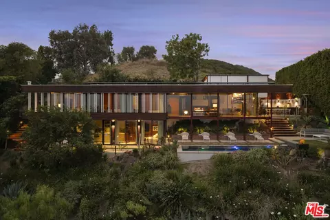 1515 N Tigertail Rd, Los Angeles, CA 90049