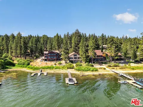 39000 Waterview Dr, Big Bear Lake, CA 92315