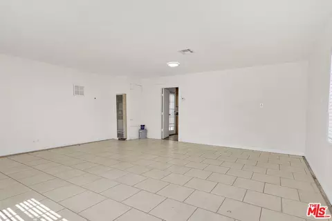10609 8th Ave, Hesperia, CA 92345 photo 13