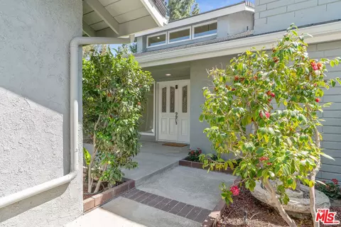 Exterior - 19 Rippling Strm, Irvine, CA 92603 photo 6 of 14