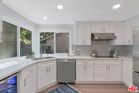 Kitchen - 19 Rippling Strm, Irvine, CA 92603 photo 1 of 3