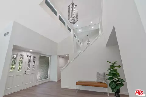 Entry Way - 19 Rippling Strm, Irvine, CA 92603 photo 2 of 7