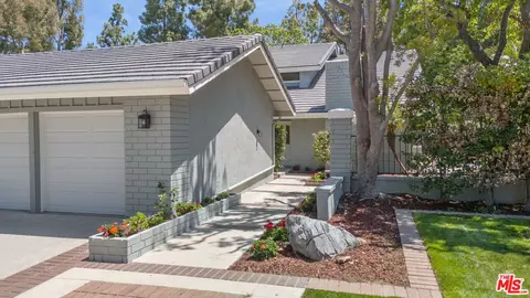 Exterior - 19 Rippling Strm, Irvine, CA 92603 photo 5 of 14