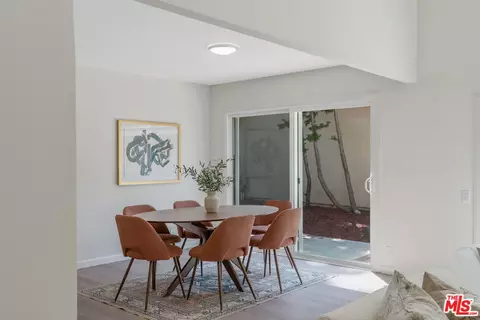 Dining - 19 Rippling Strm, Irvine, CA 92603 photo 2 of 4