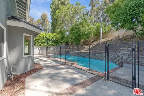 Exterior - 19 Rippling Strm, Irvine, CA 92603 photo 9 of 14