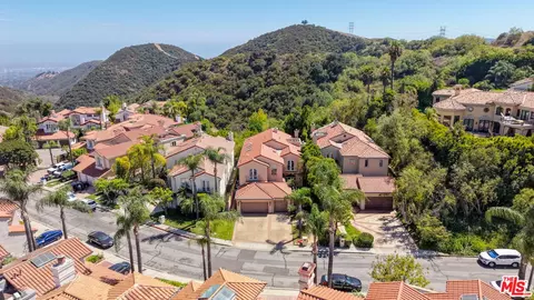 12626 Promontory Rd, Los Angeles, CA 90049