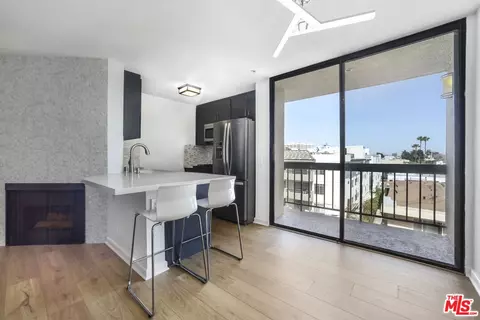 7320 Hawthorn Ave #319, Los Angeles, CA 90046