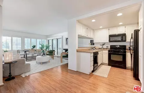 950 N Kings Rd #254, West Hollywood, CA 90069