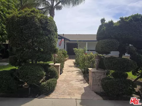 Exterior - 4242 Yukon Ave, Simi Valley, CA 93063 photo 8 of 11