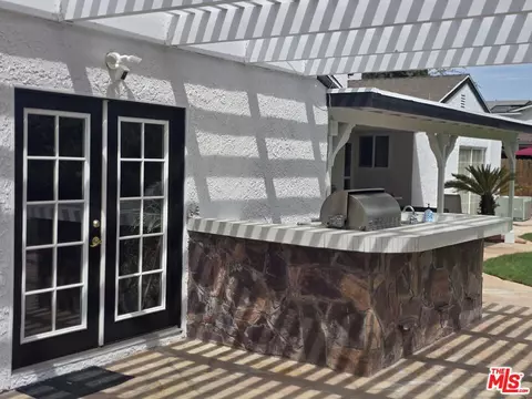 Exterior - 4242 Yukon Ave, Simi Valley, CA 93063 photo 7 of 11
