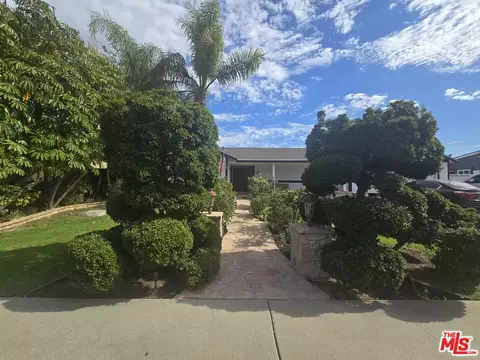 Exterior - 4242 Yukon Ave, Simi Valley, CA 93063 photo 1 of 11