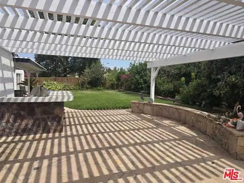 Exterior - 4242 Yukon Ave, Simi Valley, CA 93063 photo 5 of 11
