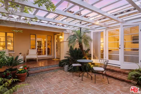 702 16th St, Santa Monica, CA 90402