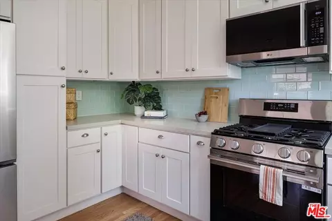 Kitchen - 1770 Coolidge Ave, Altadena, CA 91001 photo 2 of 2