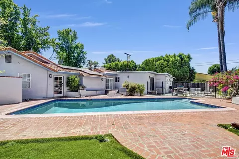 5195 Densmore Ave, Encino, CA 91436