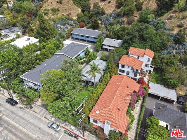 2592 N Beachwood Dr, Los Angeles, CA 90068