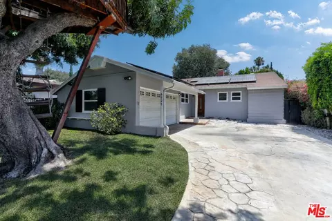 6928 Vanscoy Ave, North Hollywood, CA 91605