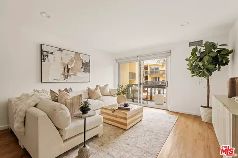 770 W Imperial Ave #32, El Segundo, CA 90245