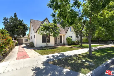916 N Clybourn Ave, Burbank, CA 91505