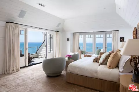Bedroom - 1461 Edgecliff Ln, Montecito, CA 93108 photo 2 of 7