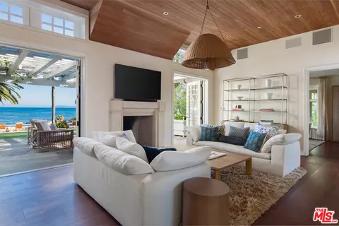 Living - 1461 Edgecliff Ln, Montecito, CA 93108 photo 3 of 3