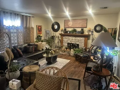 6733 Bernal St, Simi Valley, CA 93063 photo 4