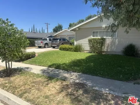 6733 Bernal St, Simi Valley, CA 93063 photo 2