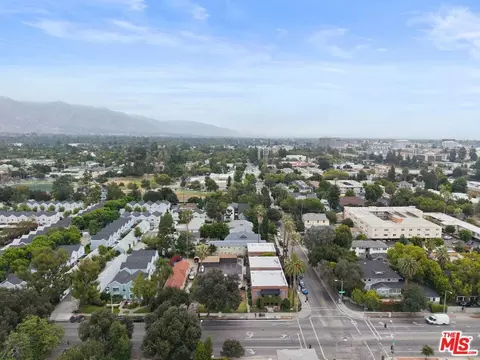 View/Area - 239 E Villa St, Pasadena, CA 91101 photo 2 of 2