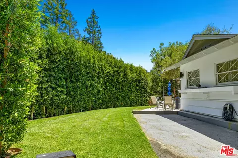 2485 Benedict Canyon Dr, Beverly Hills, CA 90210