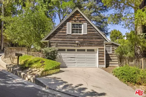 14807 Round Valley Dr, Sherman Oaks, CA 91403