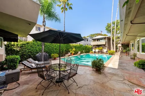 1330 N Crescent Heights Blvd #16, West Hollywood, CA 90046