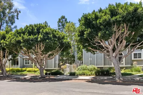 8505 Gulana Ave #5207, Los Angeles, CA 90293