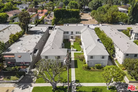 15222 Dickens St, Sherman Oaks, CA 91403