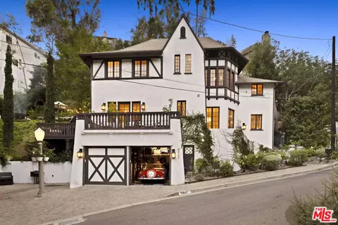 5860 Carolus Dr, Los Angeles, CA 90068