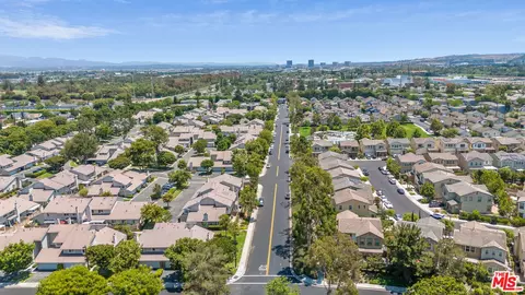 View/Area - 64 Eagle Pt #34, Irvine, CA 92604 photo 4 of 4