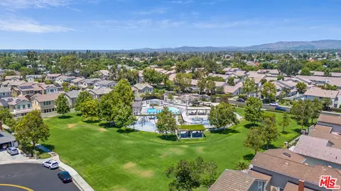 View/Area - 64 Eagle Pt #34, Irvine, CA 92604 photo 2 of 4