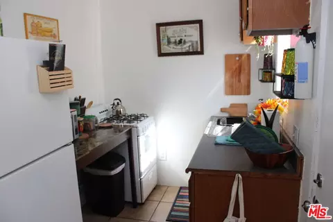 Kitchen - 1442 Alamitos Ave, Long Beach, CA 90813 photo 1 of 1