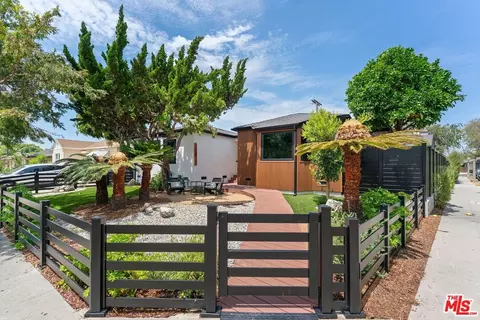10811 Farragut Dr, Culver City, CA 90230