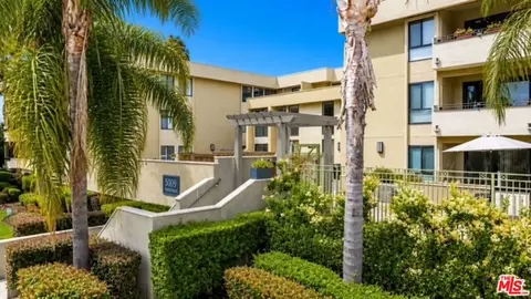 5009 Woodman Ave #202, Sherman Oaks, CA 91423