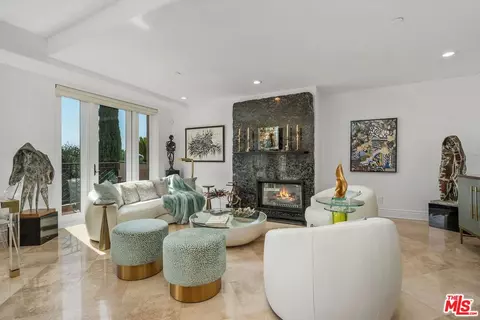 137 S Spalding Dr #401, Beverly Hills, CA 90212