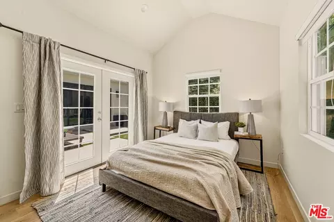 Bedroom - 11357 Aqua Vista St, Studio City, CA 91602 photo 4 of 4
