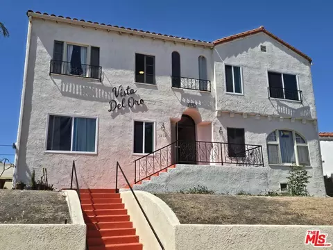 1352 W 10th St, San Pedro, CA 90732